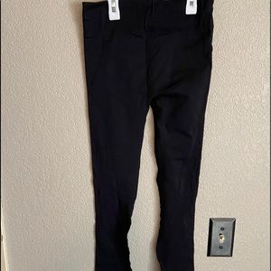 Fabletics lace pattern leggings